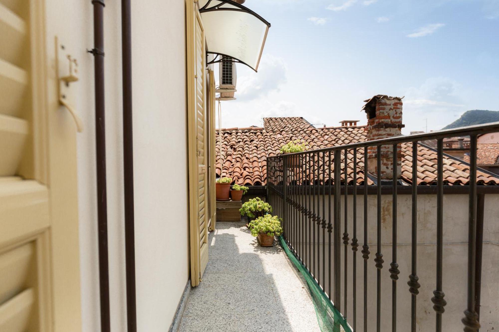 Soleluna Apartments - By Relais Di Giada Lake Como Екстер'єр фото