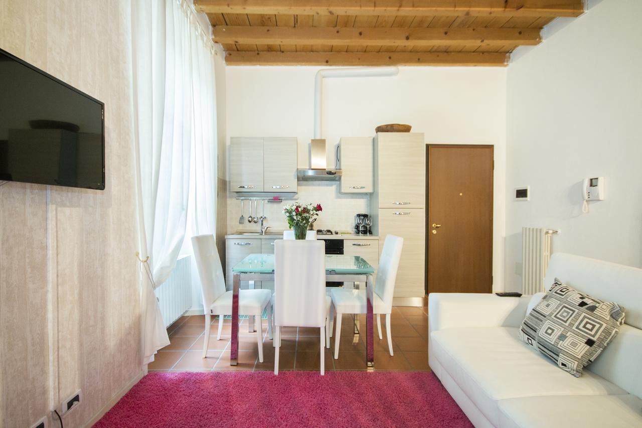 Soleluna Apartments - By Relais Di Giada Lake Como Екстер'єр фото